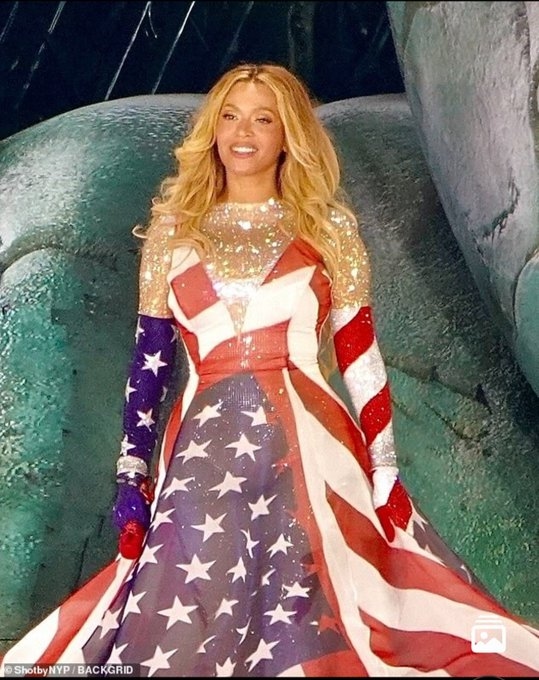 Por qué Beyoncé canta el himno nacional de Estados Unidos en la gira Cowboy Carter: El significado más profundo