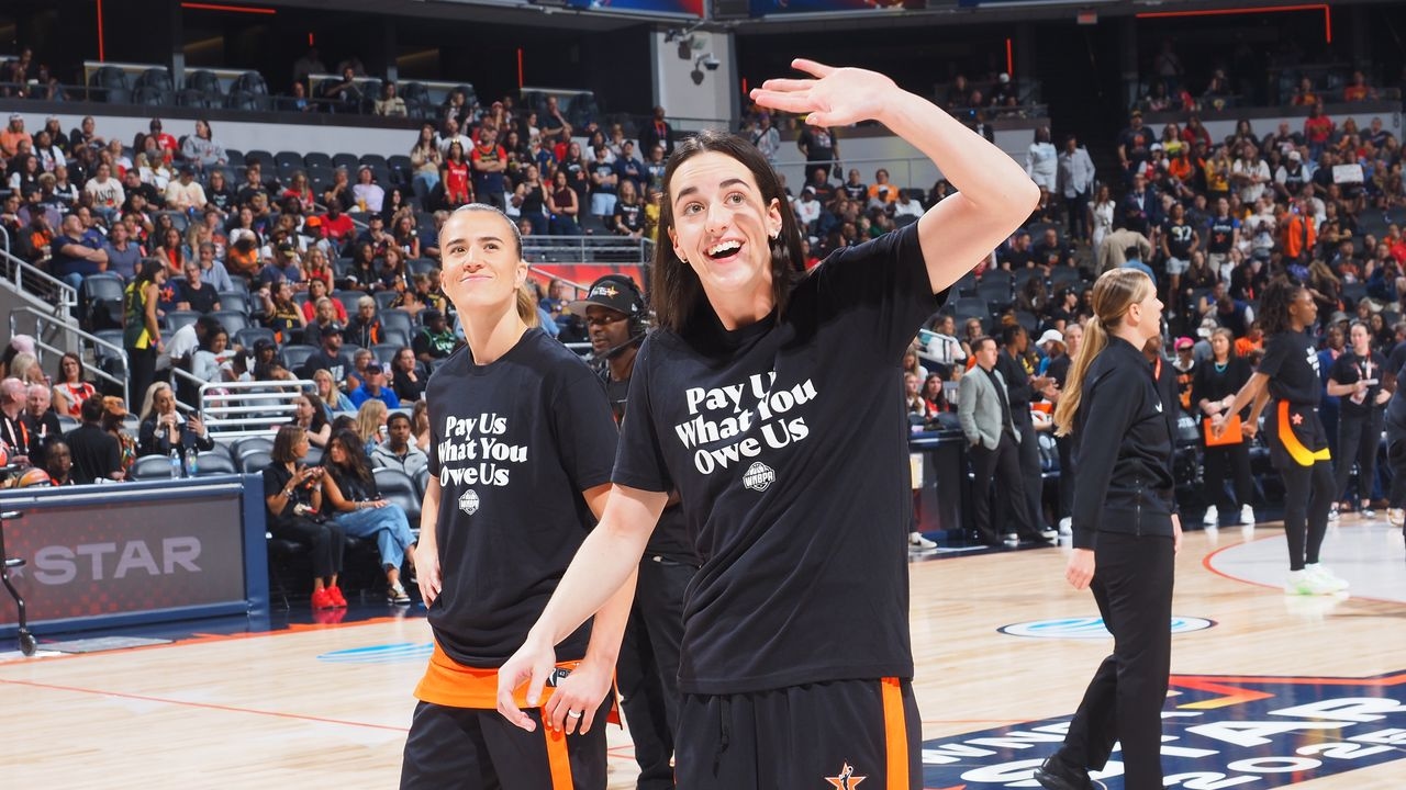 Zawodniczki WNBA noszą koszulki z napisem „Zapłać nam, co jesteś winien” podczas Meczu Gwiazd