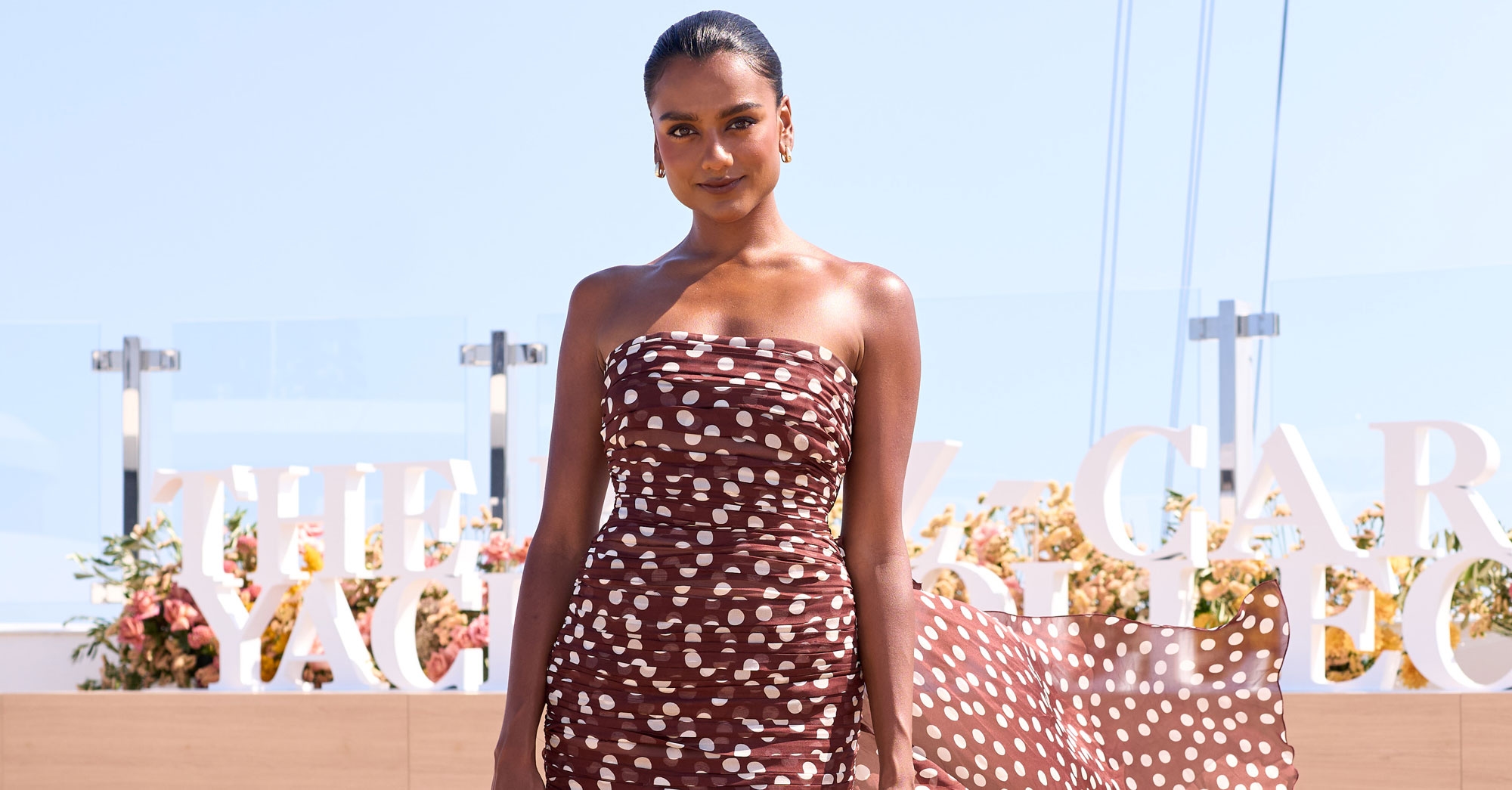 Vista em Ibiza e Barcelona: a tendência de vestidos que está ofuscando os florais