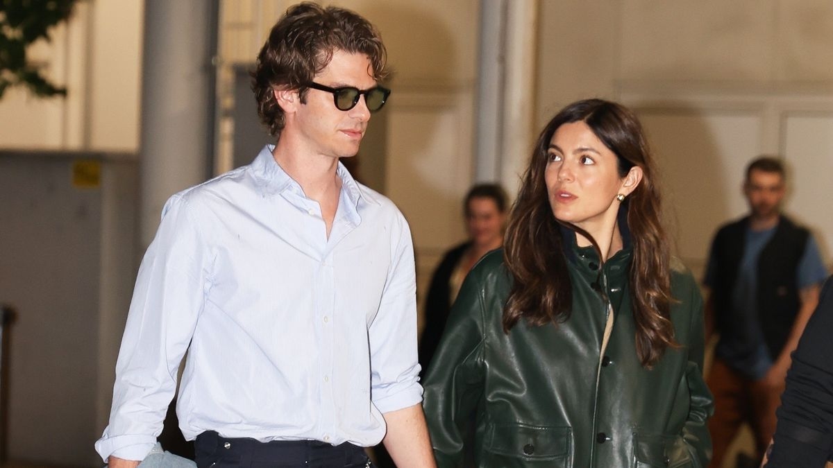 As Seen on an It Girl in Venice, Italy: The Leather Jacket Color I'm Ordering From Banana Republic
