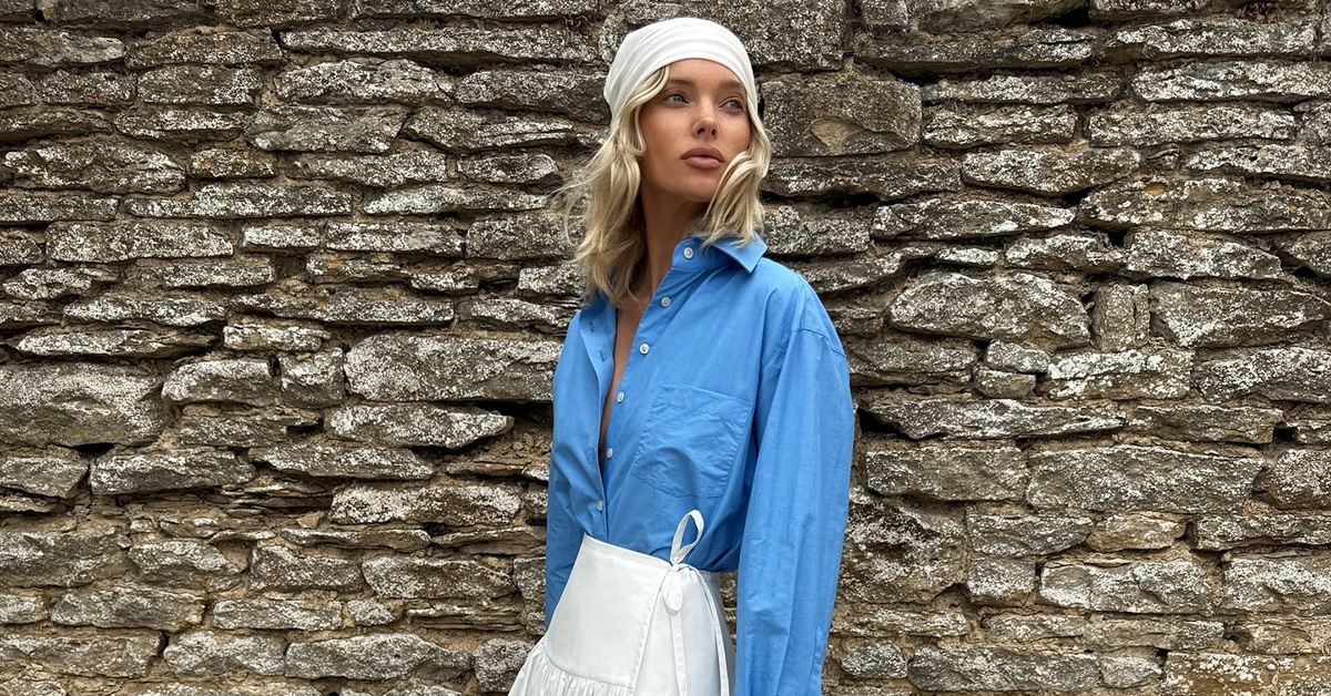 Spotted in the English Countryside: The "Ugly" It Shoes That Make White Skirts Look Cooler Than They Did Last Year