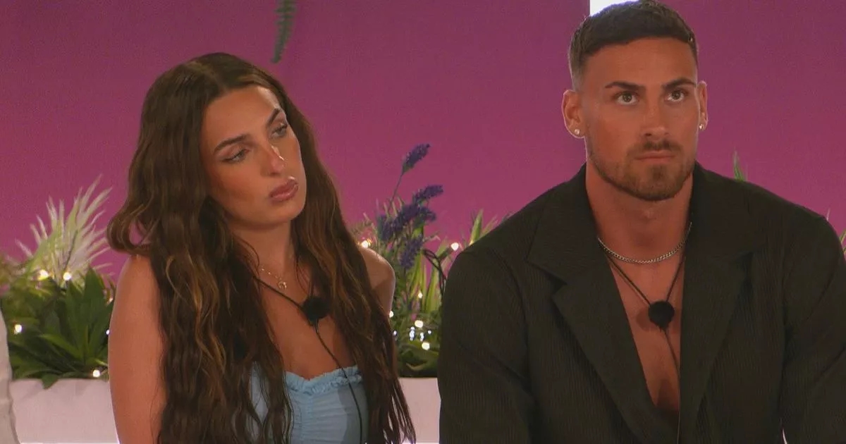 Love Island fans convinced they've rumbled secret feud after 'unnecessary' jibe