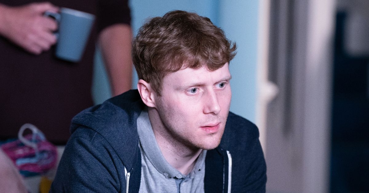 Jamie Borthwick de EastEnders 'regresa' tres meses después de su suspensión por insulto hacia una persona con discapacidad