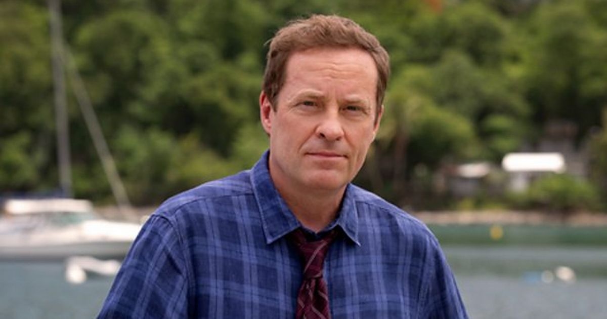 Die vergessene Sitcom des „Death in Paradise“-Stars ist jetzt auf Prime Video und Sie werden ihn nicht wiedererkennen