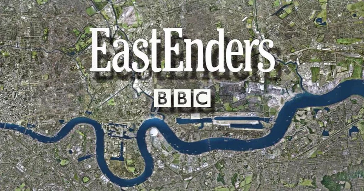 Ator de EastEnders é preso durante filmagens por 'agressão' que deixou mulher 'muito angustiada'