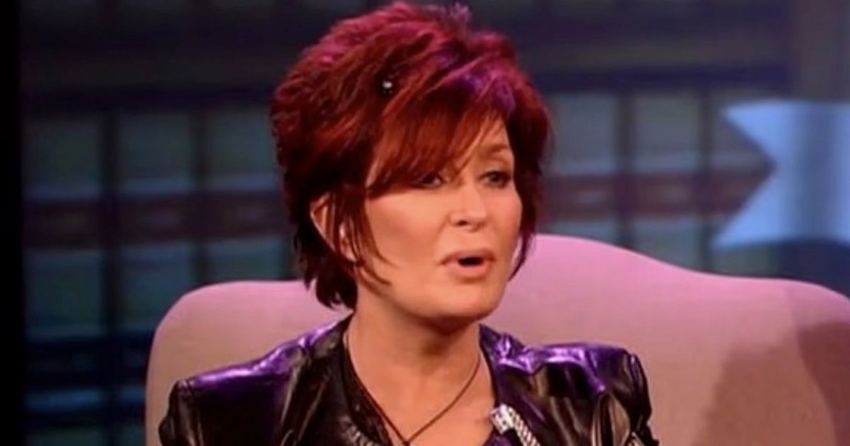 Le moment où Sharon Osbourne bat une star de télé-réalité pour défendre Ozzy devient viral après sa mort
