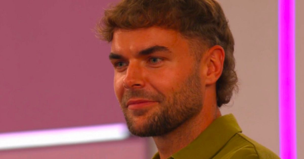 Los fanáticos de Love Island dicen que "no tienen vergüenza" en medio del "plan de juego" de Harry mientras hace un cambio salvaje