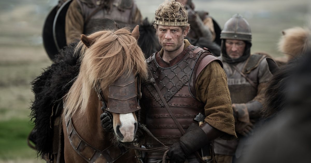 A estrela de King and Conqueror, James Norton, faz uma promessa estranha a Emmanuel Macron