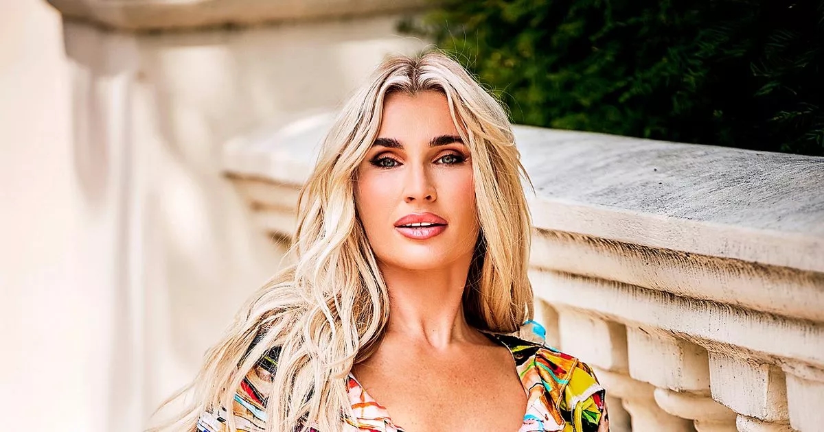 Billie Shepherd está histérica por el dolor de su misteriosa enfermedad mientras su esposo Greg interviene