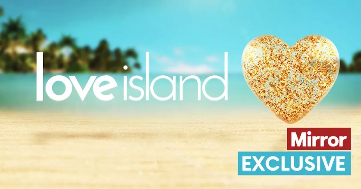 Tom Clare z Love Island nawiązuje do zaręczyn Molly Smith za pomocą tajemniczego komentarza