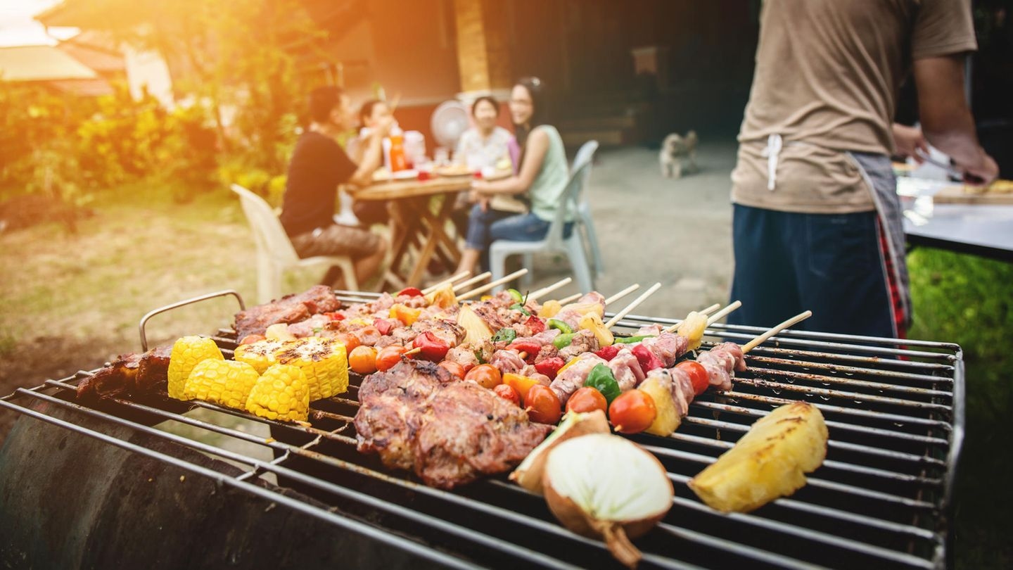 Dikkat, kanserojen!: Bu 3 klasik barbekü yemeği asla ızgaraya konulmamalıdır