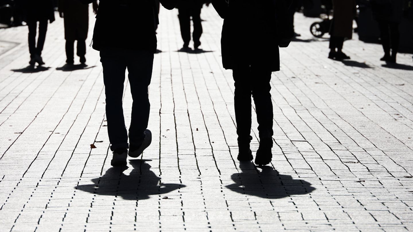 Social intelligence: Typical characteristics of people with low social skills