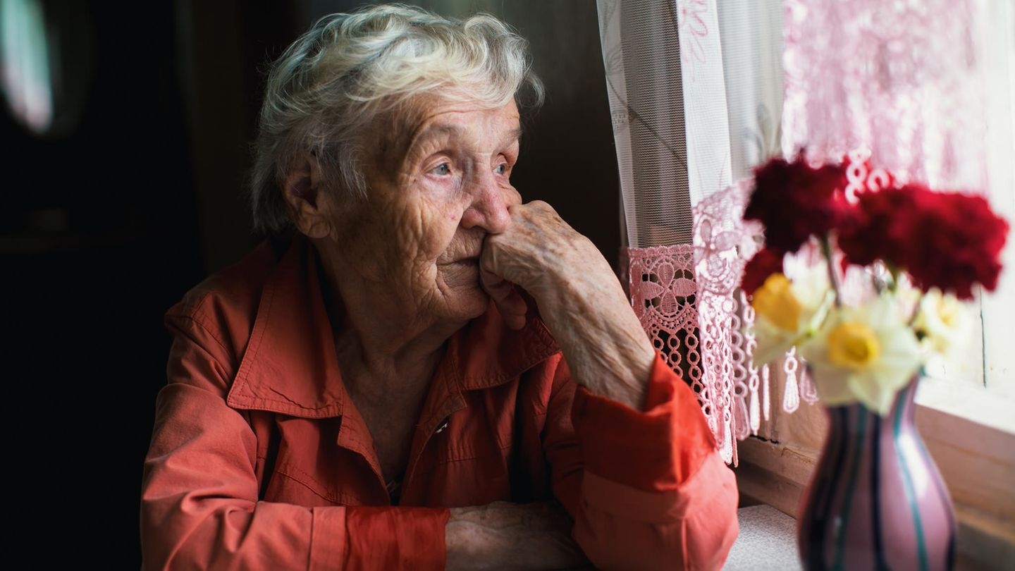 Encuesta muestra: Esto es lo que más lamentan en la vida las personas mayores de 80 años