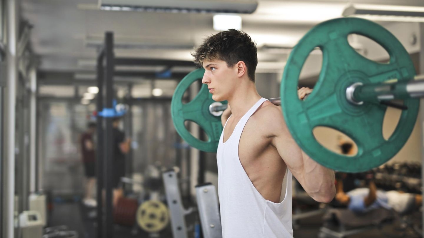 La pression de la beauté chez les hommes : quand le désir de muscles devient une affliction dangereuse