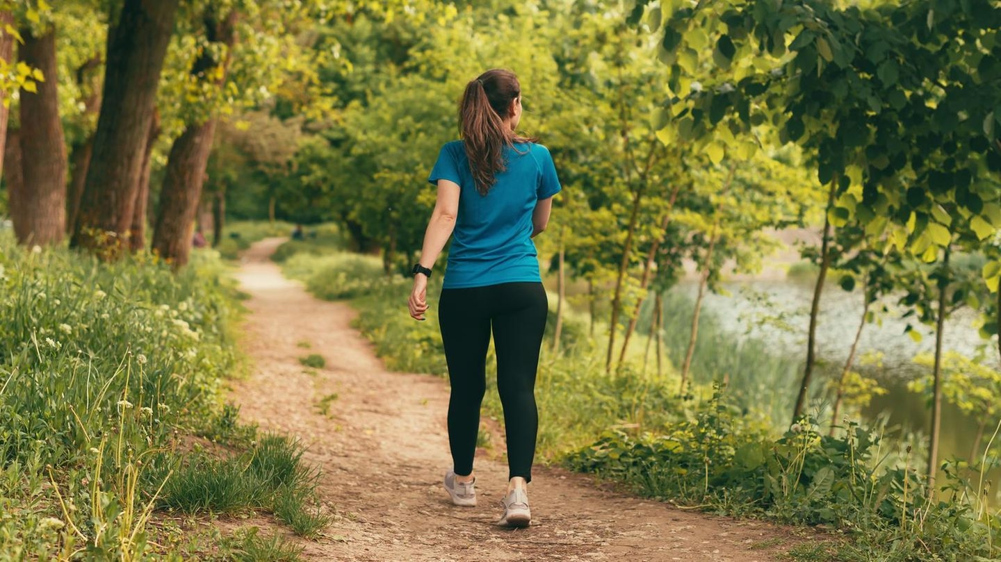 "Japanese walking": 5 effects the fitness trend has on your body