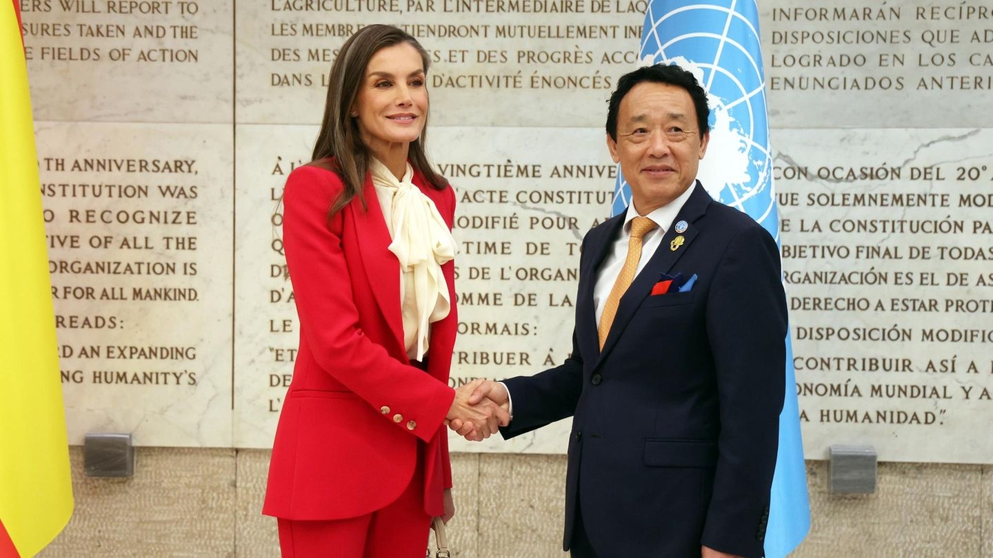 Queen Letizia and Co.: Trend alert! The royals love this striking outfit combination this fall