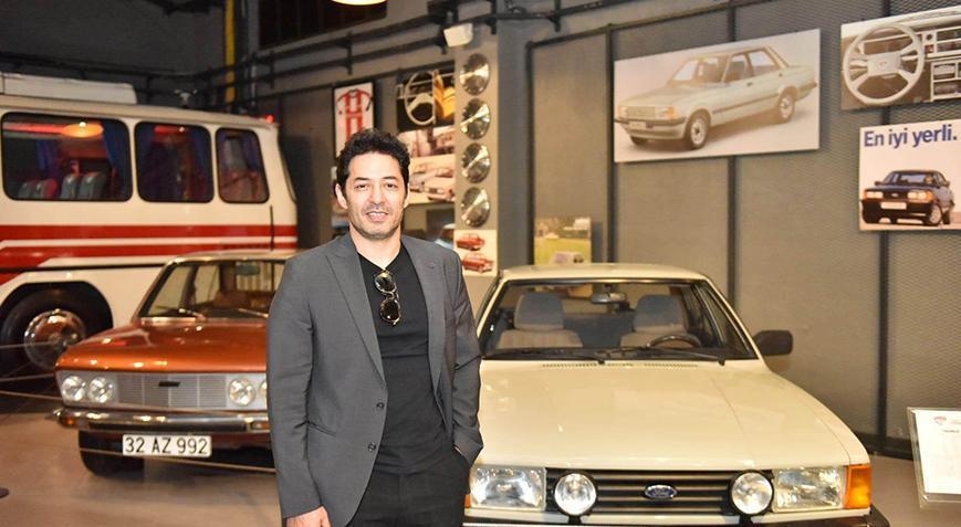 Mert Fırat visita museus Dokumapark