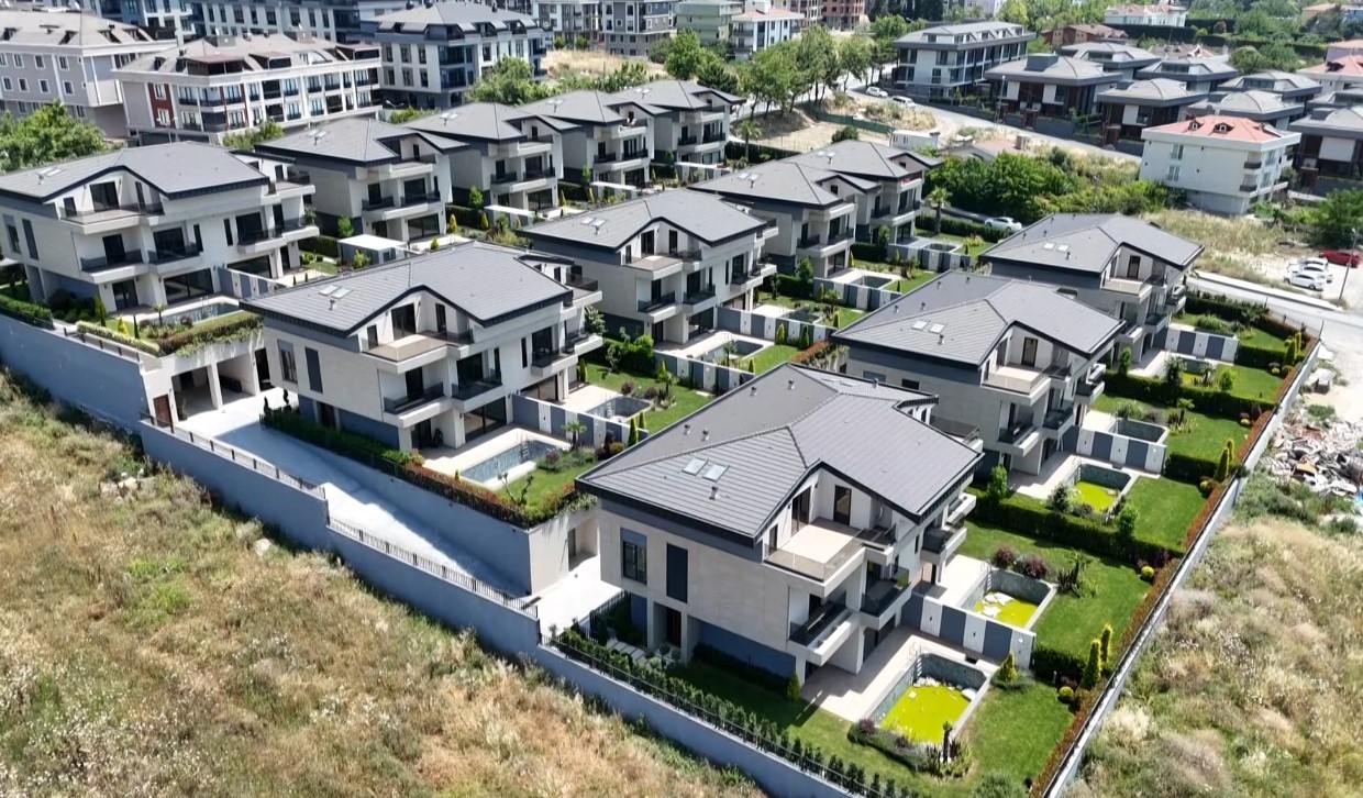 Villa und Wohnung unterliegen Korruption durch İmamoğlu Construction