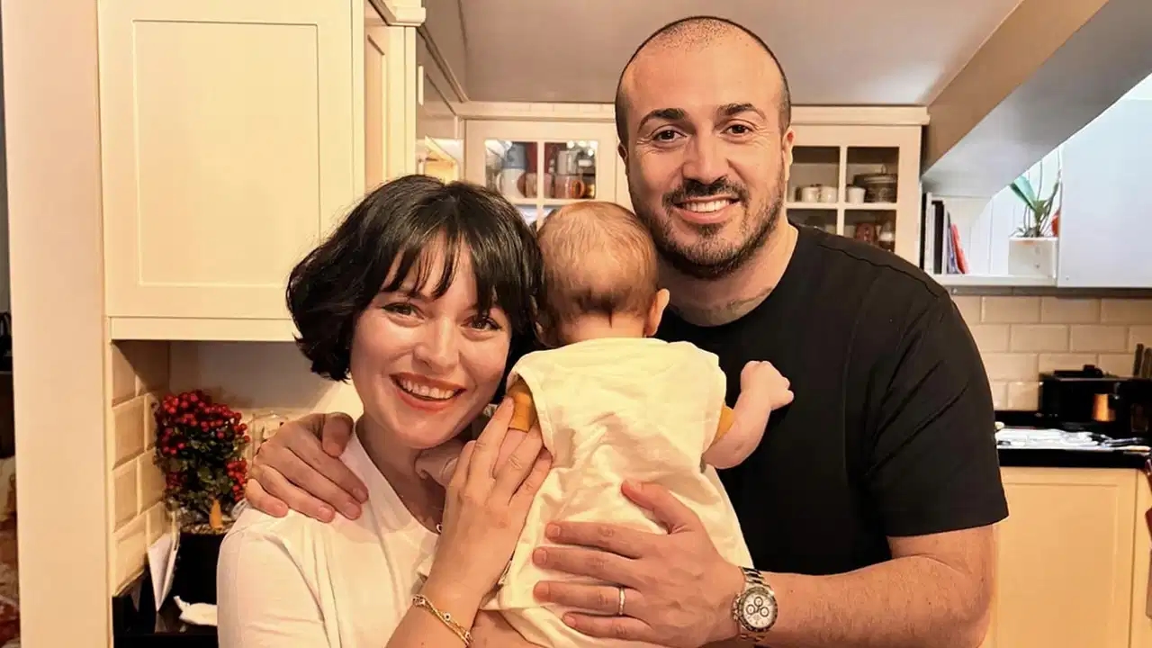 Sosyal medya hesabından paylaştı: Ezgi Mola boşanıyor!