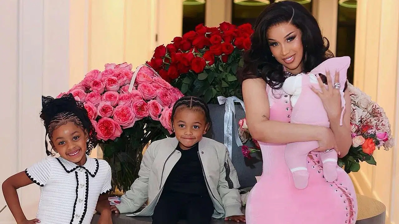 Cardi B wird zum vierten Mal Mutter