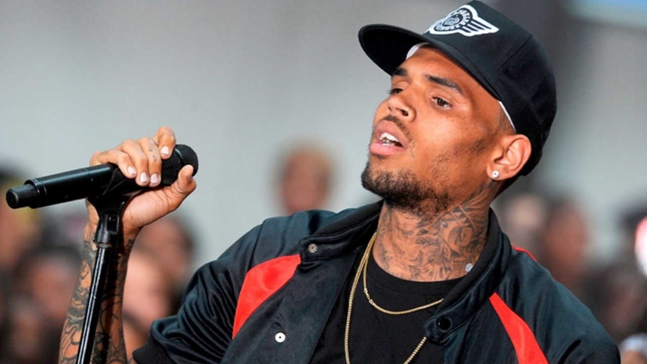 Şarkıcı Chris Brown, hakkındaki suçlamaları reddetti