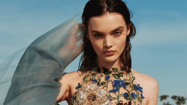 Perfume para cabelo da Gisou, Dior e Cia. – é assim que nossos cabelos ficam com um cheiro fresco e de verão