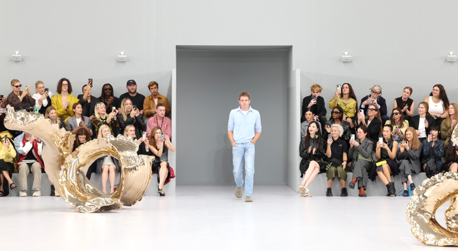 ¡Un visionario lo lleva todo! Jonathan Anderson es el director de todas las colecciones de Dior