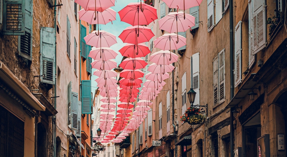 Deze Franse stad uit het boek "Parfum" bestaat echt. Een must-see voor parfumliefhebbers.