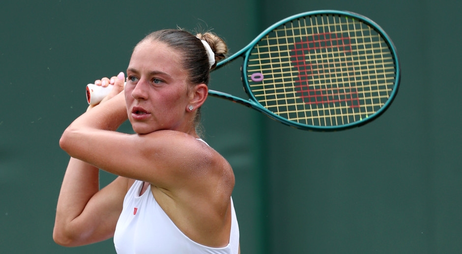La tenista ucraniana se robó el espectáculo en Wimbledon y todo el mundo habla de su atuendo.