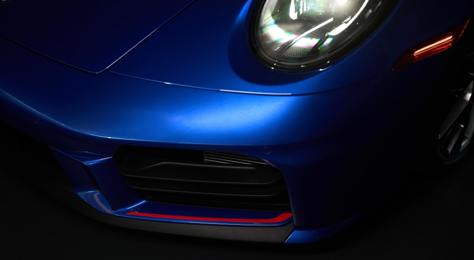 De nieuwe Porsche 911 is zo goed dat niet iedereen hem kan bezitten. Je moet lid zijn van een eliteclub.