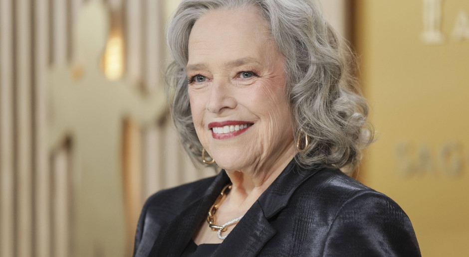 Kathy Bates, Emmy adaylığı aldı. Ancak tek onur bu değil.