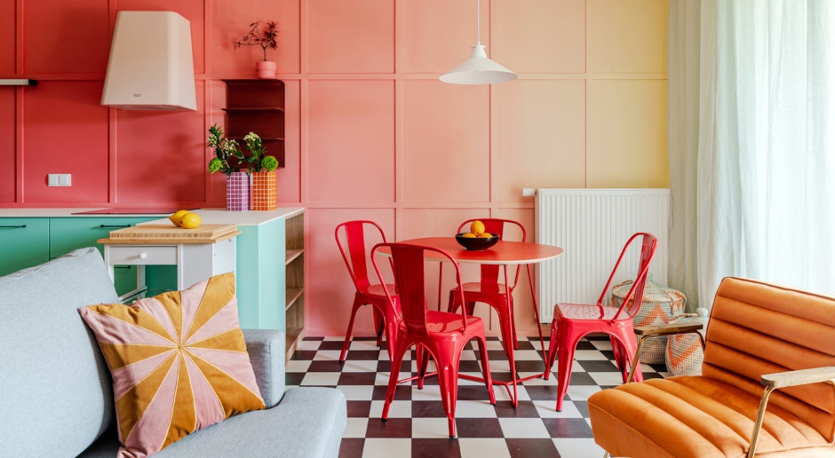 INTERIOR OF THE WEEK: A Californian dream in Warsaw's Wola district - colors, details and plenty of film inspiration