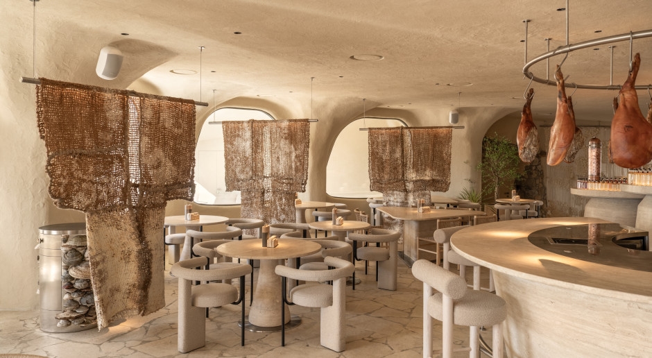 Mushroom Cottage nei Carpazi ucraini: un progetto straordinario nello spirito organico