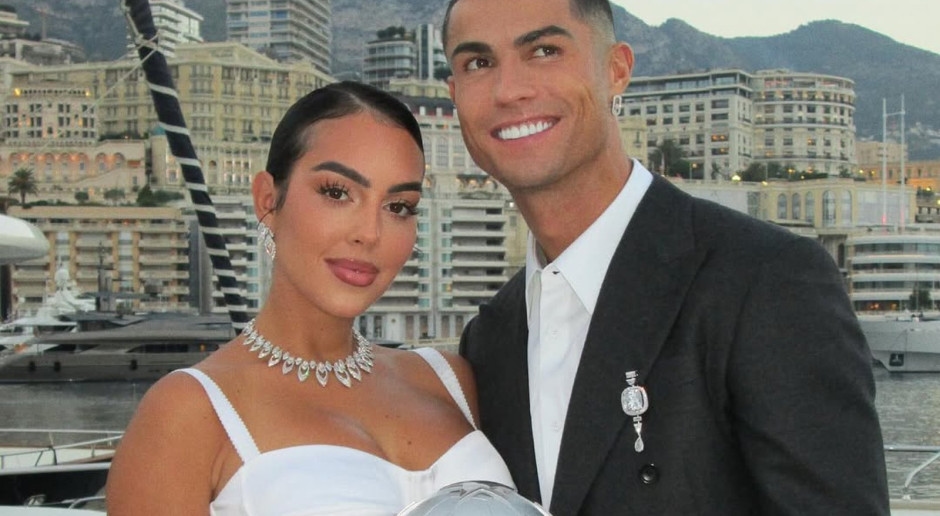 Cristiano Ronaldo le propuso matrimonio a su novia. Eligió un diamante gigante valorado en hasta 5 millones de dólares.