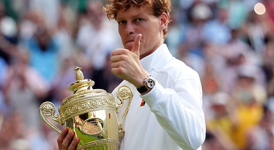 Jannik Sinner fa un gesto. Il tennista ha salvato il ristorante che lo ha aiutato in gioventù.