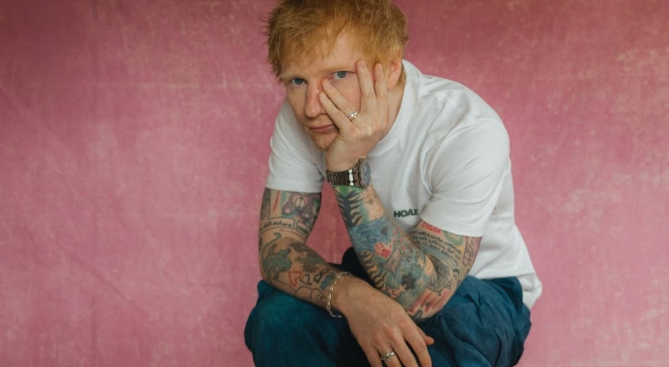 Ed Sheeran paseaba en bicicleta por la plaza del mercado de Breslavia. Todos creían que se parecía a él.