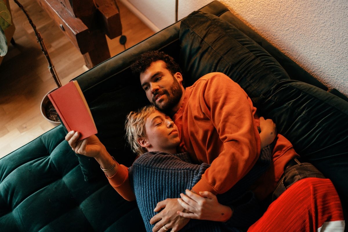 Op zoek naar de liefde? Leer 3 rituelen om in juli een vriendje te vinden.