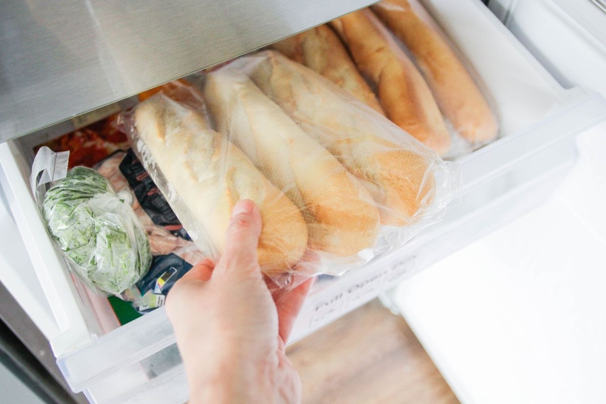 Ontdek hoe je brood langer vers kunt houden met de tips van een bakker