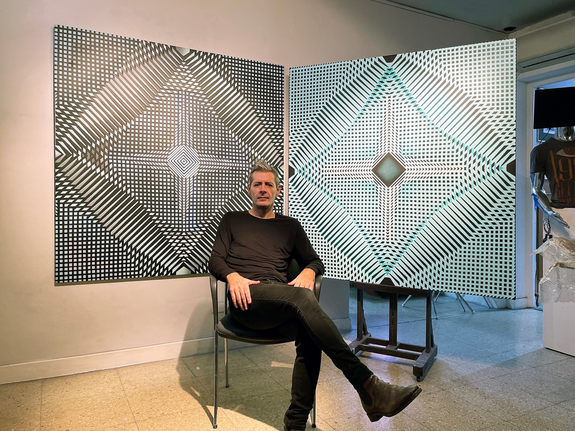 Cristian Mac Entyre: “A geometria é minha maneira elegante de falar sobre emoções confusas.”