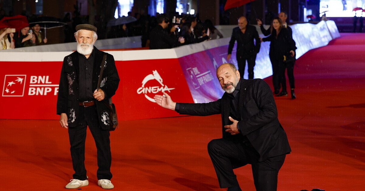 La elegancia es una forma de calma. Lo dice Giuseppe Ignazio Loi.