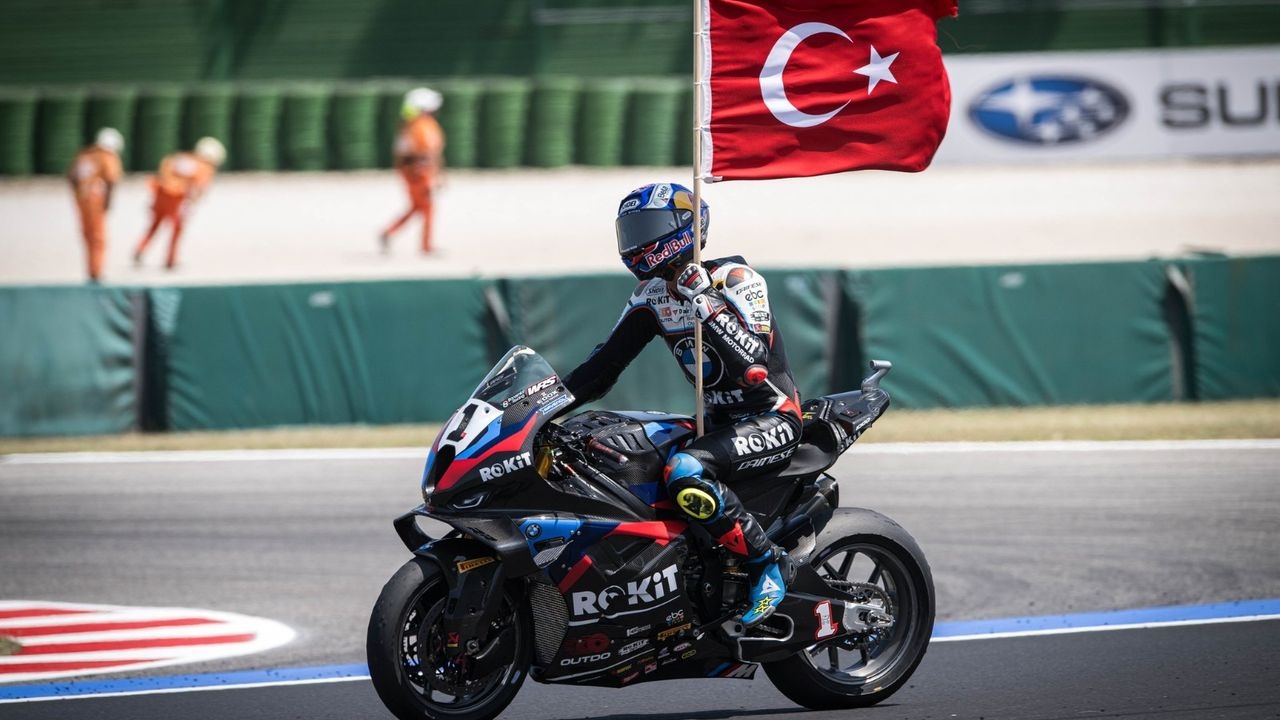 Toprak Razgatlıoğlu is the world champion for the third time