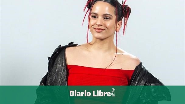 Rosalía presenta il suo album nel cuore di Madrid.