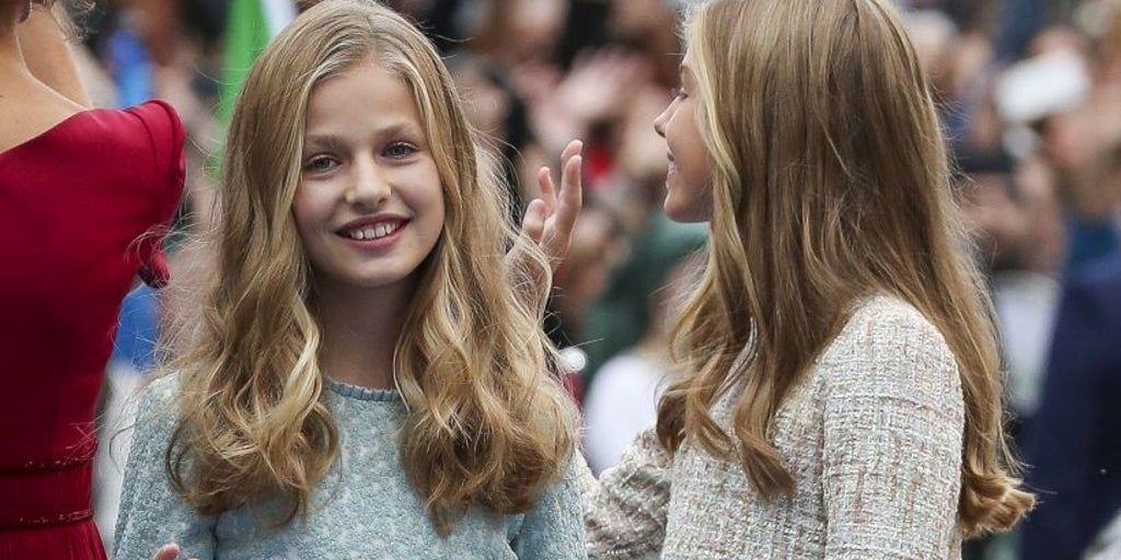 Tutti i look indossati dalla Principessa Leonor e dall'Infanta Sofía ai Premi Principessa delle Asturie