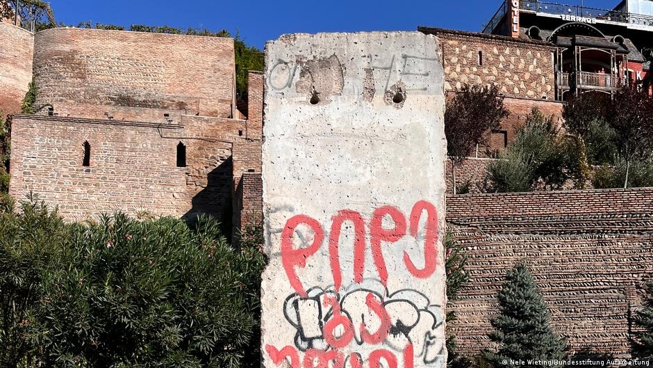 Dookoła świata: Gdzie dziś można znaleźć Mur Berliński